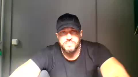 titan_heart online show from August 11, 10:06 am