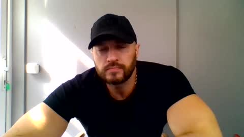 titan_heart online show from August 15, 1:04 pm