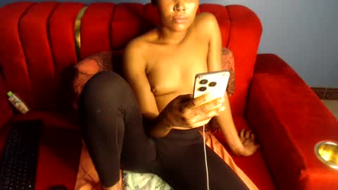 titslady4 online show from August 15, 8:46 pm