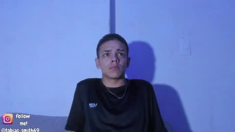 tobiassmith69 online show from May 12, 3:18 am