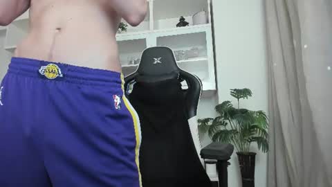 toddclaytonn online show from July 10, 2:56 pm