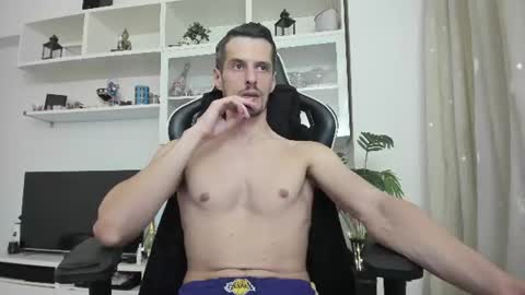 toddclaytonn online show from July 13, 1:18 pm