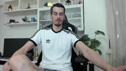 toddclaytonn online show from July 20, 11:41 pm