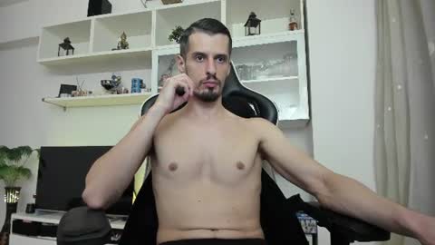 toddclaytonn online show from August 16, 1:04 pm