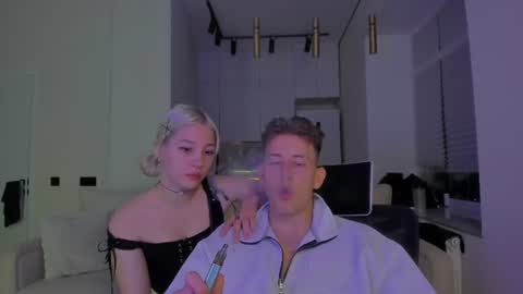 Ariana and Oliver online show from August 11, 8:11 pm
