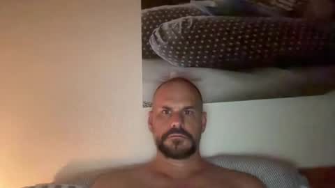 zurichcouple online show from August 6, 10:20 pm