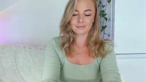 tokens_are_sexy online show from August 1, 10:38 pm