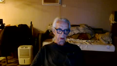tom112292014 online show from August 6, 3:16 am