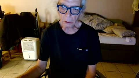 tom112292014 online show from August 8, 3:34 pm