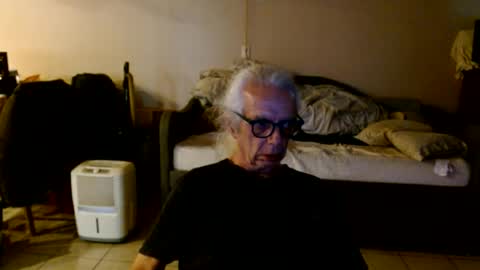 tom112292014 online show from August 8, 5:46 pm