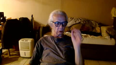tom112292014 online show from August 10, 12:56 am