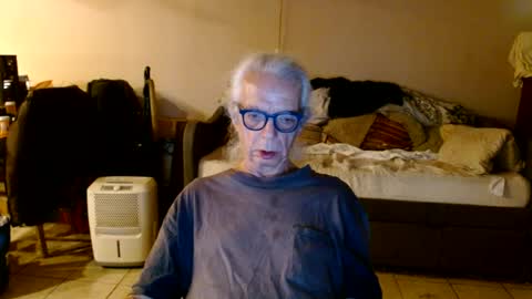 tom112292014 online show from August 10, 11:44 am