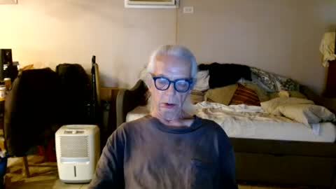 tom112292014 online show from August 11, 3:36 pm