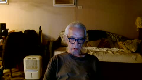 tom112292014 online show from August 13, 11:02 am