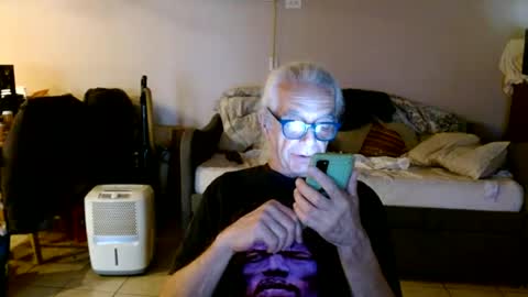 tom112292014 online show from August 14, 12:42 pm