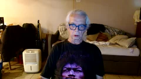 tom112292014 online show from August 14, 8:34 pm