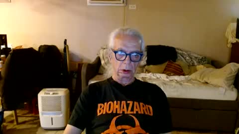 tom112292014 online show from August 15, 11:58 am