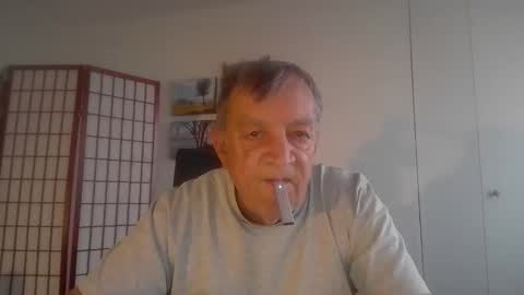 Tom11133tom online show from May 5, 11:39 pm