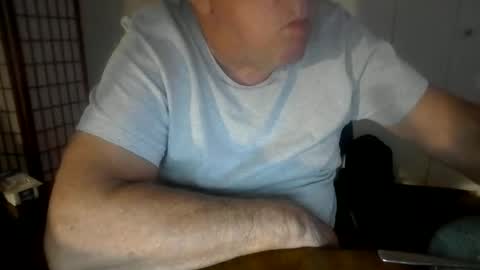 Tom11133tom online show from June 16, 12:42 am