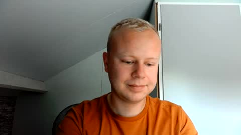 tom199826 online show from August 16, 2:21 pm