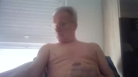 tom60sam online show from May 9, 7:00 am