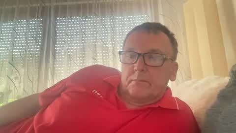 tom6644 online show from July 22, 9:00 am