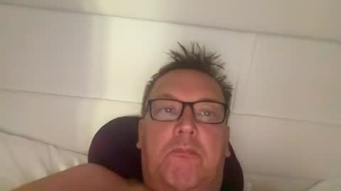 tom6644 online show from August 13, 10:40 am