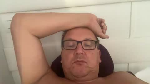 tom6644 online show from August 13, 1:47 pm