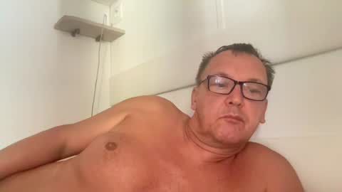 tom6644 online show from August 14, 12:20 pm