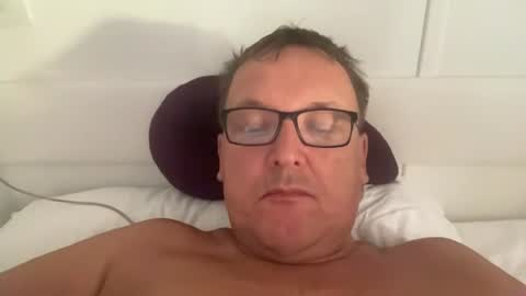 tom6644 online show from August 14, 1:26 pm