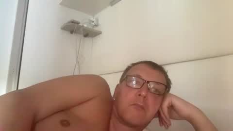 tom6644 online show from August 14, 4:43 pm