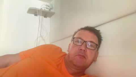 tom6644 online show from August 15, 6:28 am