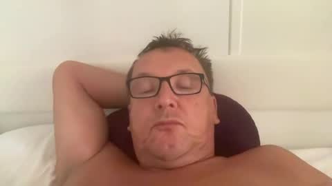 tom6644 online show from August 15, 12:42 pm