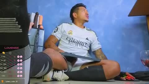 Tomas Andres online show from June 2, 4:04 am