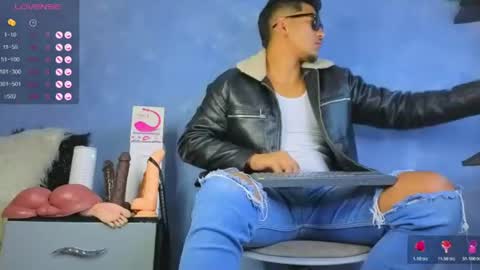 Tomas Andres online show from July 16, 1:45 pm