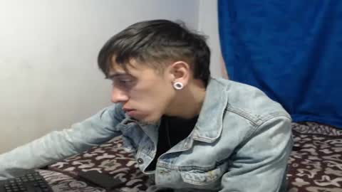 tomas_turbado_ online show from August 6, 11:48 pm