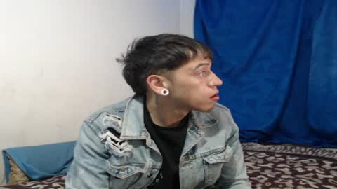 tomas_turbado_ online show from August 7, 8:36 am