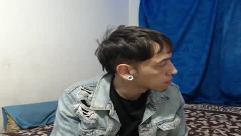 tomas_turbado_ online show from August 7, 9:42 am