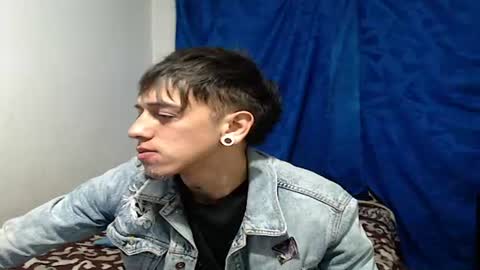 tomas_turbado_ online show from August 8, 3:17 am