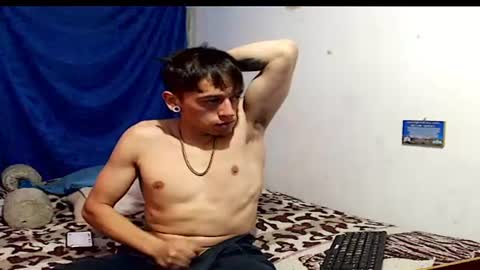 tomas_turbado_ online show from August 10, 8:49 am