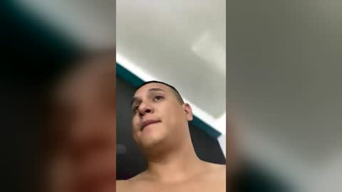 tomasstyl_ online show from June 25, 4:04 am