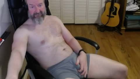 tombrockmoen2 online show from April 19, 5:28 am