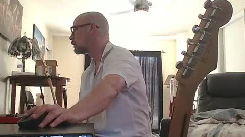 sirmuggsalot online show from July 15, 8:10 pm