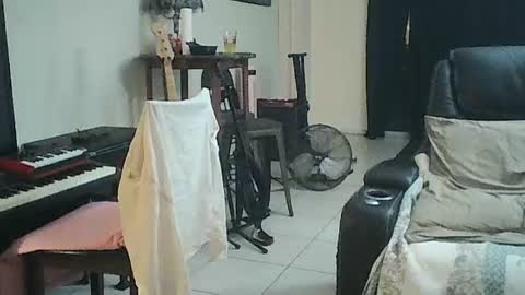 sirmuggsalot online show from July 18, 9:32 am