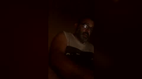 tomcop11111 online show from July 28, 4:07 am