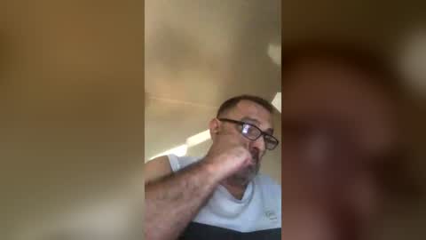 tomcop11111 online show from August 4, 12:24 pm