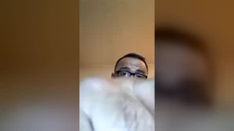 tomcop11111 online show from August 9, 6:36 am
