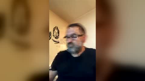 tomcop11111 online show from August 16, 6:34 pm