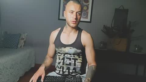 tomDavisXl online show from May 17, 3:18 am