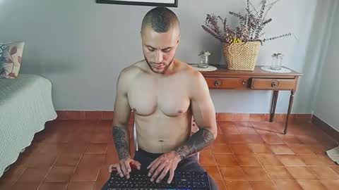 tomDavisXl online show from May 25, 5:04 pm